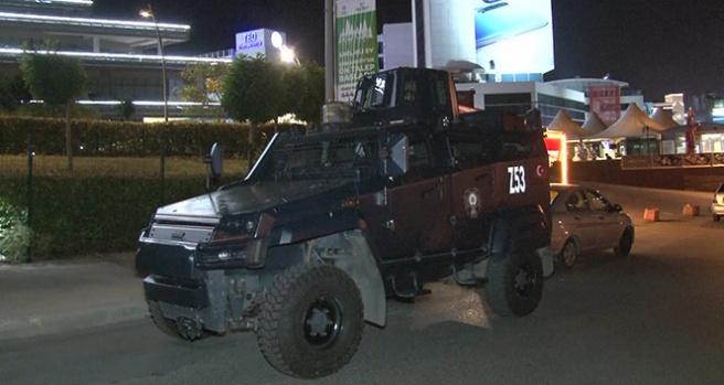 Maltepe’de polise ateş açıldı: 10 gözaltı