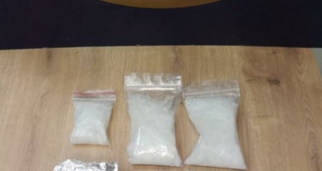 Narkotik polisinden baskın: 5 gözaltı