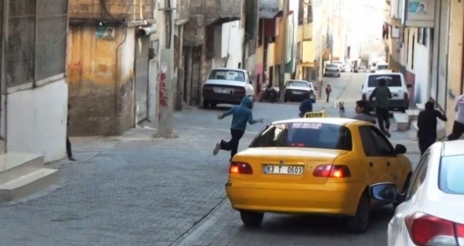 Onlar kaçtı polis kovaladı