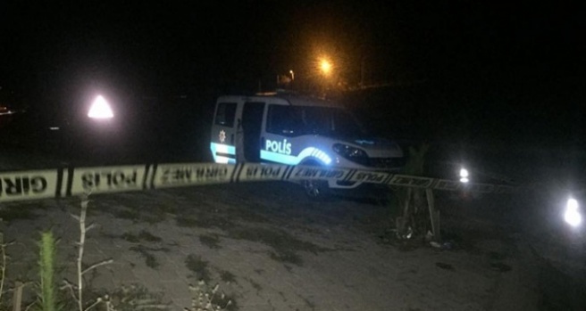 Polis aracına uzun namlulu silahlarla saldırı