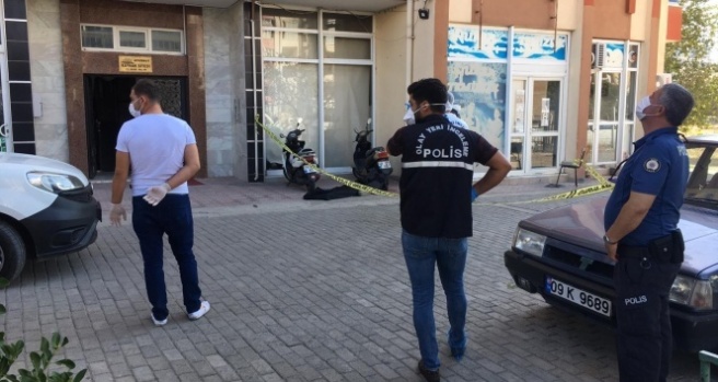 Polis ekipleri 13. kattan düşüp ölen şahsın kimliğini araştırıyor