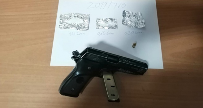 Polis uyuşturucu tacirlerine göz açtırmıyor