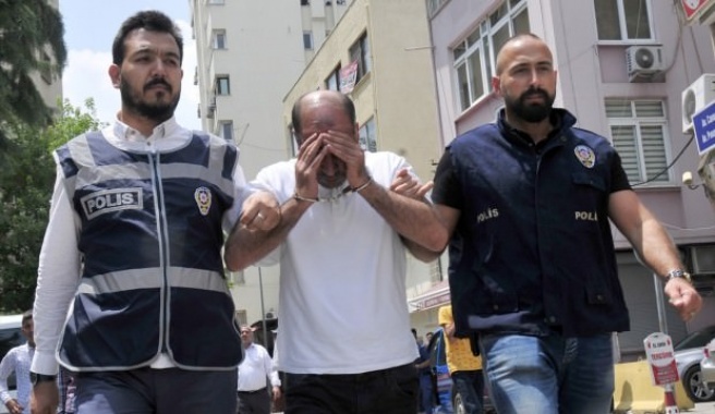 Polisin dikkati sayesinde yakalandı: Suç makinesi çıktı