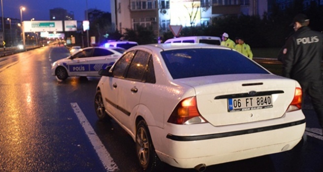 Polisten kaçmaya çalışan 3 şüpheli yakalandı