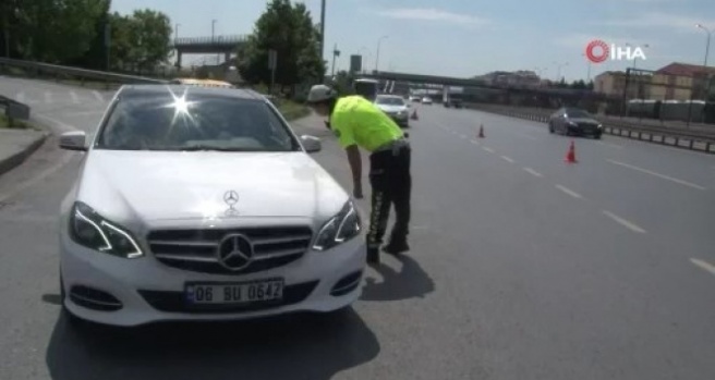 Polisten, LGS günü sokağa çıkma kısıtlaması denetimi