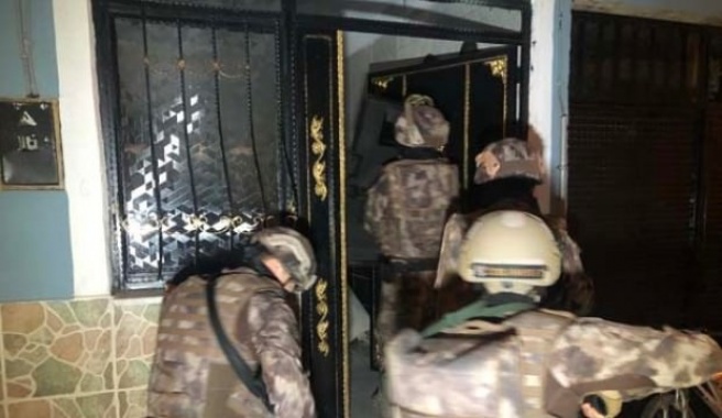 Sabaha karşı düğmeye basıldı! Bin polisle operasyon