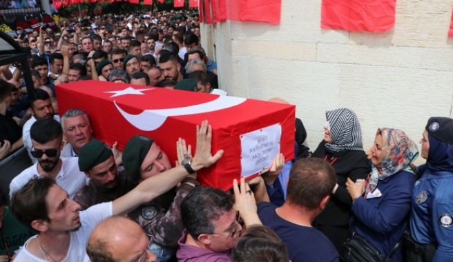 Şehit polis Akın Çelebi, Trabzon'da son yolculuğuna uğurlandı