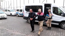 22 yıldır cinayetten aranan zanlı, evinin salonunda kazdığı kuyuda yakalandı - Haberler