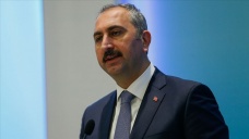 Adalet Bakanı Gül: Soyut değerlendirmelerle canilere ceza indirimi yapılması vicdanları yaralıyor