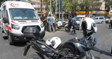 Aydın'da trafik kazası: 2 polis memuru yaralandı