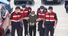 Cinayeti işledikten sonra sahilde uyumuş