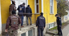 Edirne'de paniğe neden olan saldırgan polisi alarma geçirdi