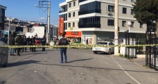 Emekli polis silahıyla dehşet saçtı: 1'i ağır 2 yaralı
