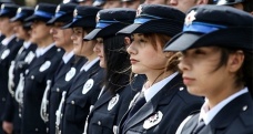 Emniyet 2 bin 500 kadın polis memuru adayı alacak