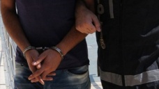 Eski üsteğmenler ve polis müdürü Yunanistan'a kaçarken yakalandı