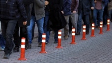 İzmir'de FETÖ'den aranan 55 kişi asayiş uygulamasında yakalandı