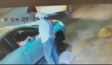 Kadıköy'de turistleri dolandıran sahte polisler yakalandı