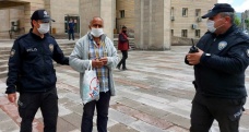 Kayseri Valiliği önünde ‘İntihar’ ihbarı polis ekiplerini harekete geçirdi