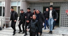 Kız arkadaşına kurşun yağdıran polis tutuklandı
