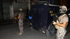 Organize suç örgütüne yönelik operasyonda cezaevi müdürü ve polis de gözaltına alındı - Haber