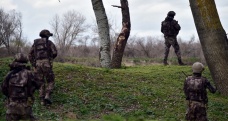 Özel Harekat Polisleri Meriç Nehri’ne indi, Yunan askerleri geri çekildi