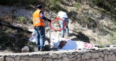 Polis ekipleri, vatandaşın fark ettiği kaya parçasının başında 3 gün nöbet tuttu - Haber