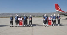 Şehit polisler memleketlerine uğurlandı