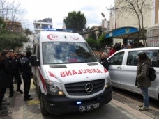 Son Dakika! Kadıköy ve Esenyurt'ta Muhtar Adayları Arasında Kavga: 1 Kişi Yaralandı