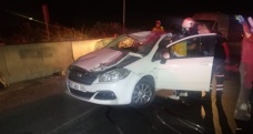 Takla atan otomobil beton bariyerlere çarptı, 1 polis hayatını kaybetti