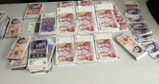 Yol kontrolü yapan polisler buldu...Değeri 3,5 milyon TL